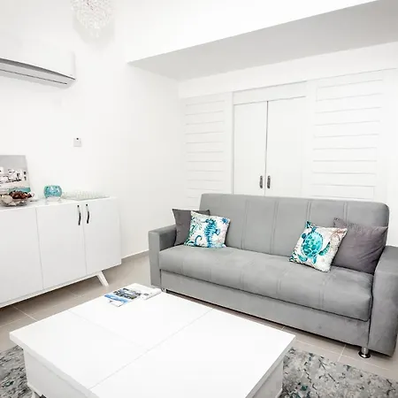 Joya Cyp Sunbathed Garden * Agios Amvrosios (Kyrenia)